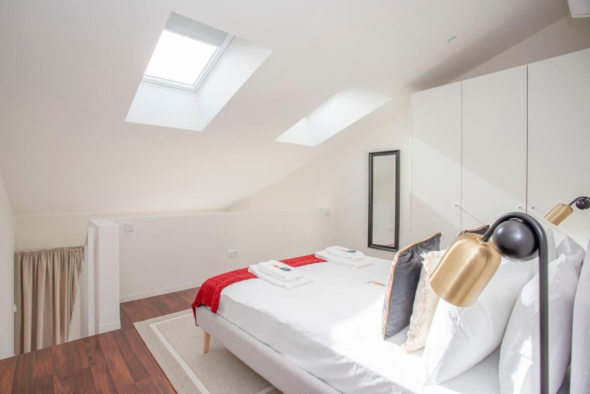 Liiiving In Porto - Luxury Gallery Apartments מראה חיצוני תמונה